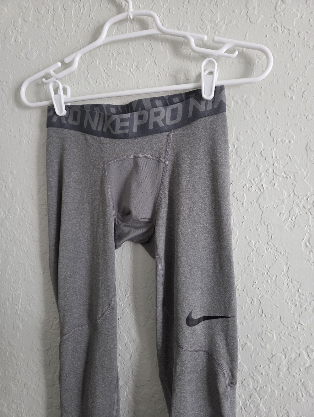 Nike Pro Dri Fit Compression Athletic 3/4 Tights Pants Leggings - Picture 3 of 7